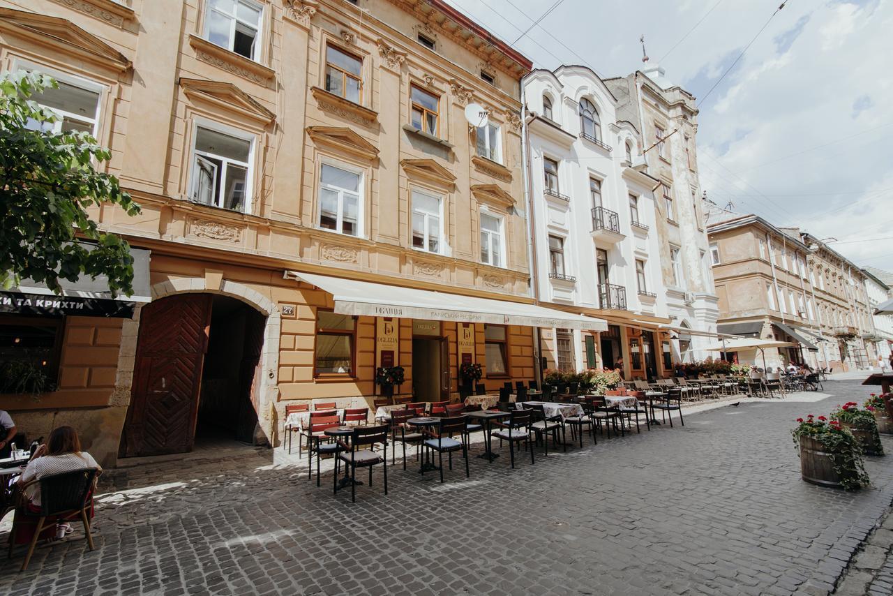 Apartment On Lesi Ukrainky ลวีฟ ภายนอก รูปภาพ